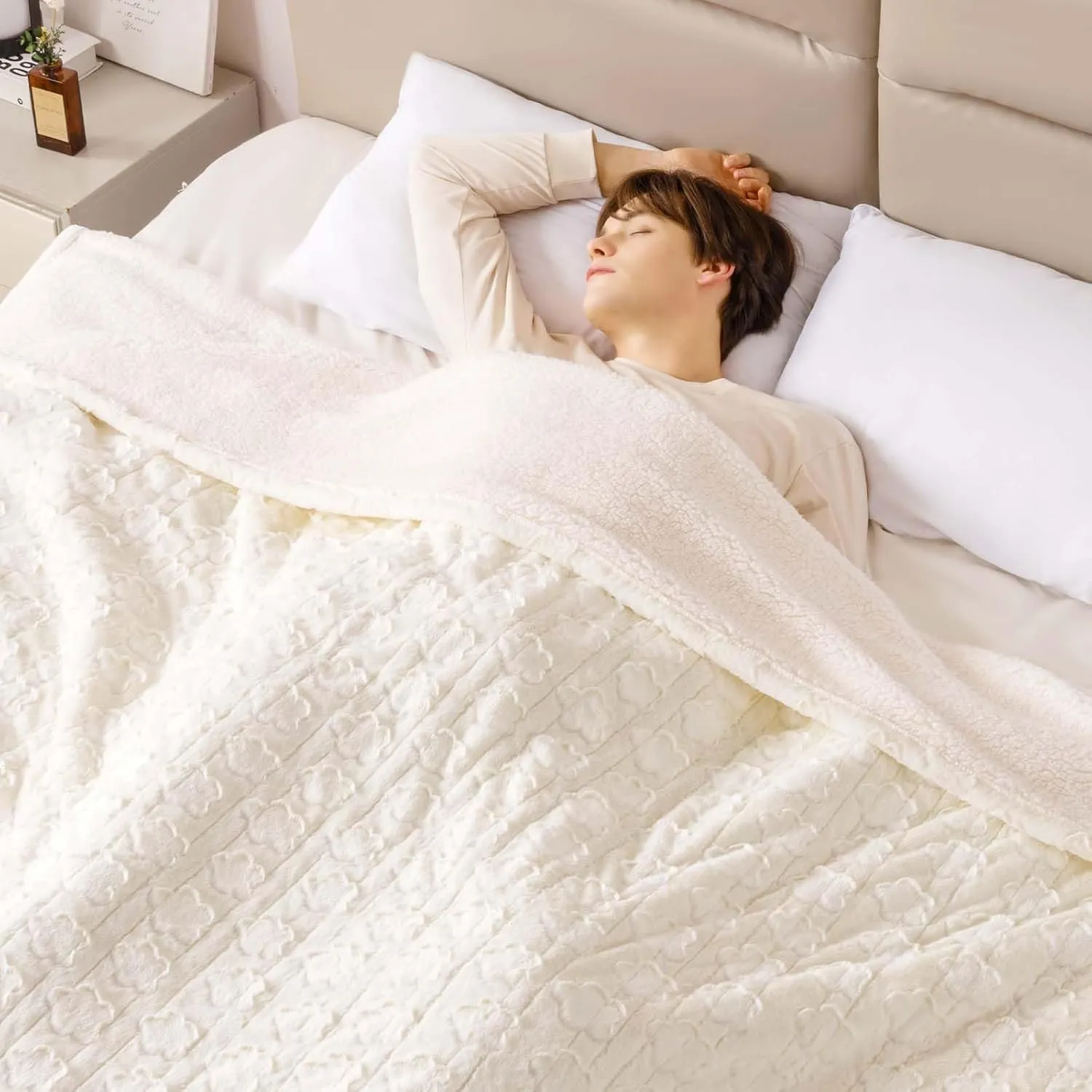 Bearhug Electric Blanket Twin Size 62" x 84", White Flower Patterns Faux Fur & Warm Sherpa Heated Blanket, 10 Heating Levels & 1-12H Auto Off, ETL Certified, Machine Washable