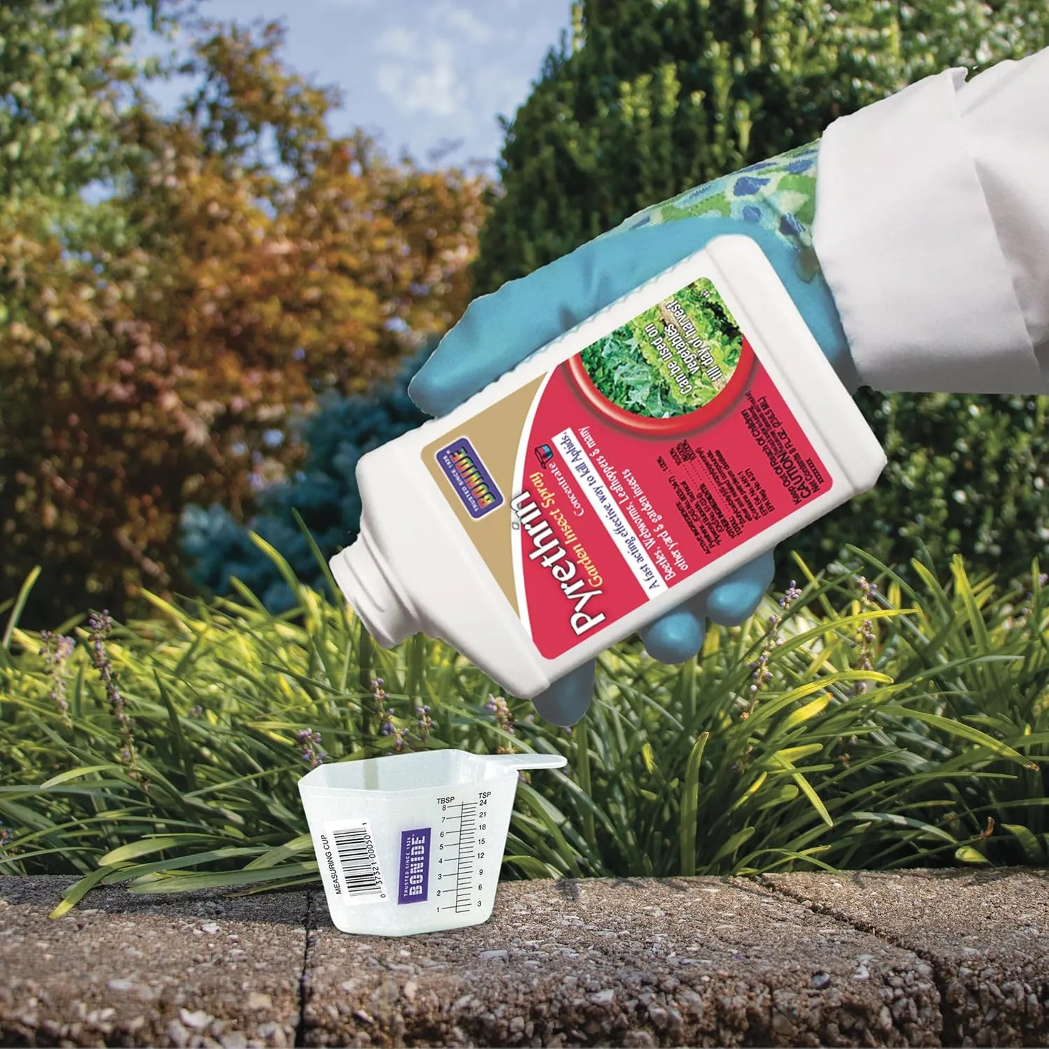 Bonide Pyrethrin Garden Insect Spray Concentrate, 8 oz Ready-to-Mix Fast Acting Insecticide for Outdoor Garden Use
