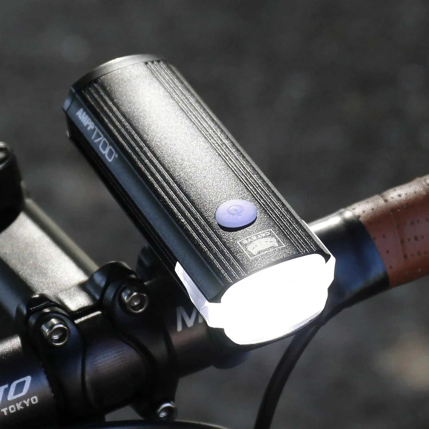 CATEYE AMPP USB Rechargeable Bike Light – High Visibility Super Bright OptiCube™ Headlight for Commuters, Road Cyclists & Mountain Bikers, Day & Night Riding Modes, IPX4 Waterproof, Tough & Durable