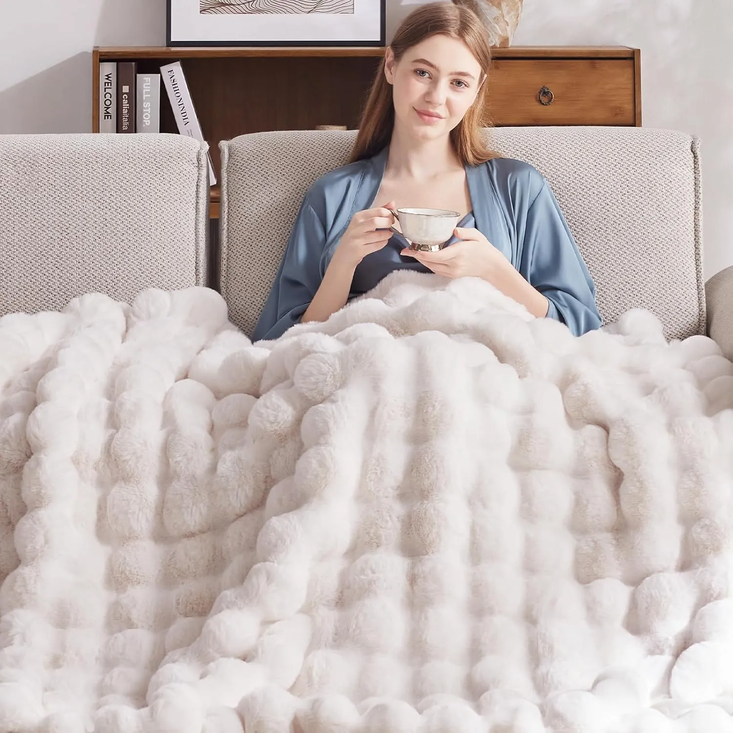 Heated Blanket Throw with 4 Hours Auto-Off 6 Heat Level, 50'' * 60'' Cozy Faux Rabbit Fur Bubble Electric Throw with Overheat Protection, Soft Fast Heating Blanket with ETL (White)