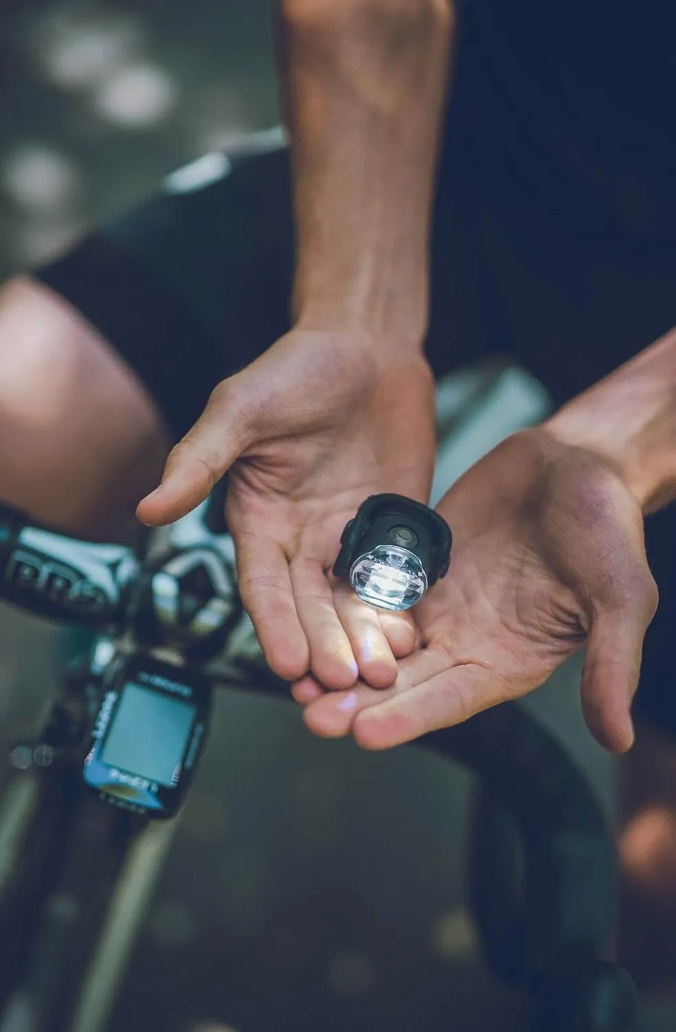 LEZYNE Femto USB Drive Front Bicycle Rechargeable IPX7 White LED Front Light w/Multiple Solid & Flash Modes | Versatile Silicone Rubber Mounting Strap Included, 50/15 Lumens