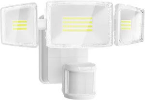 Onforu Battery Powered Motion Sensor Outdoor Lights, 2000LM 6500K Security Flood Lights, IP65 Waterproof Battery Operated Lights with Adjustable 3 Head Motion Detector LED Flood Light