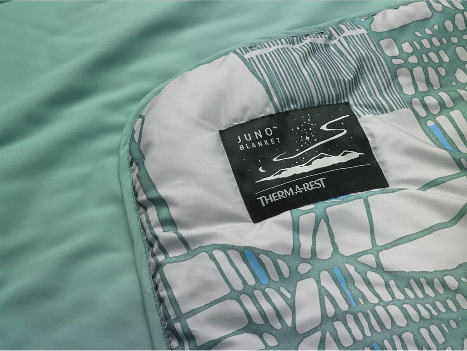 Therm-a-Rest Juno Insulated Camping and Backpacking Blanket, Sage Nature Grid Print