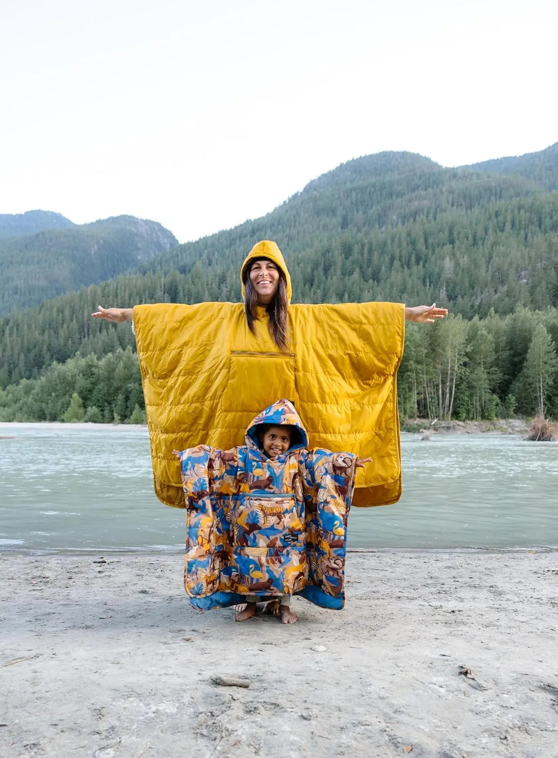 Therm-a-Rest Unisex-Youth Kids Honcho Poncho Wearable Hoodie Blanket
