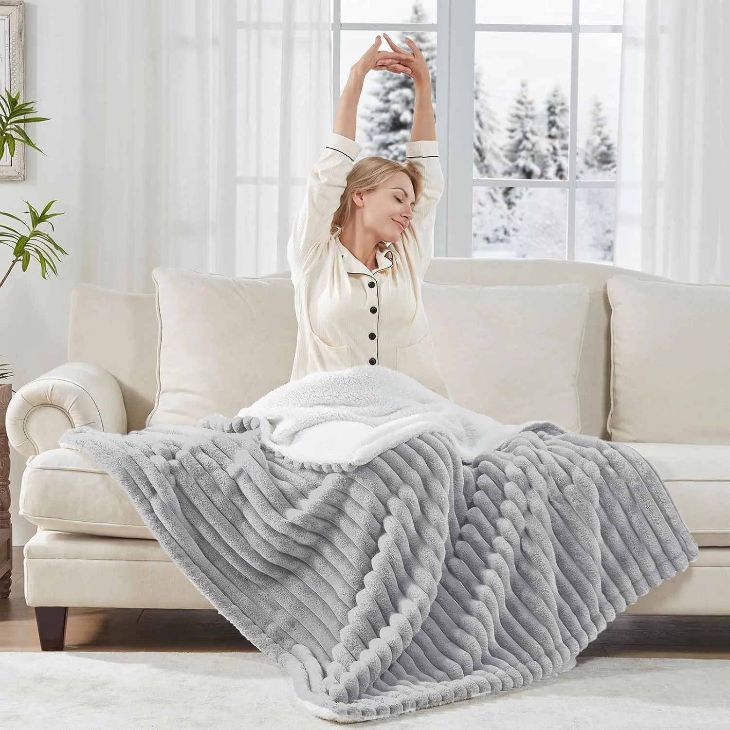 Westinghouse Electric Blanket Heated Throw, Super Cozy Luxury Faux Fur & Sherpa with 6 Heating Levels & 2-10 Hours Auto Off, Fast Heating & Overheat Protection, 50x60 Inch, Light Grey