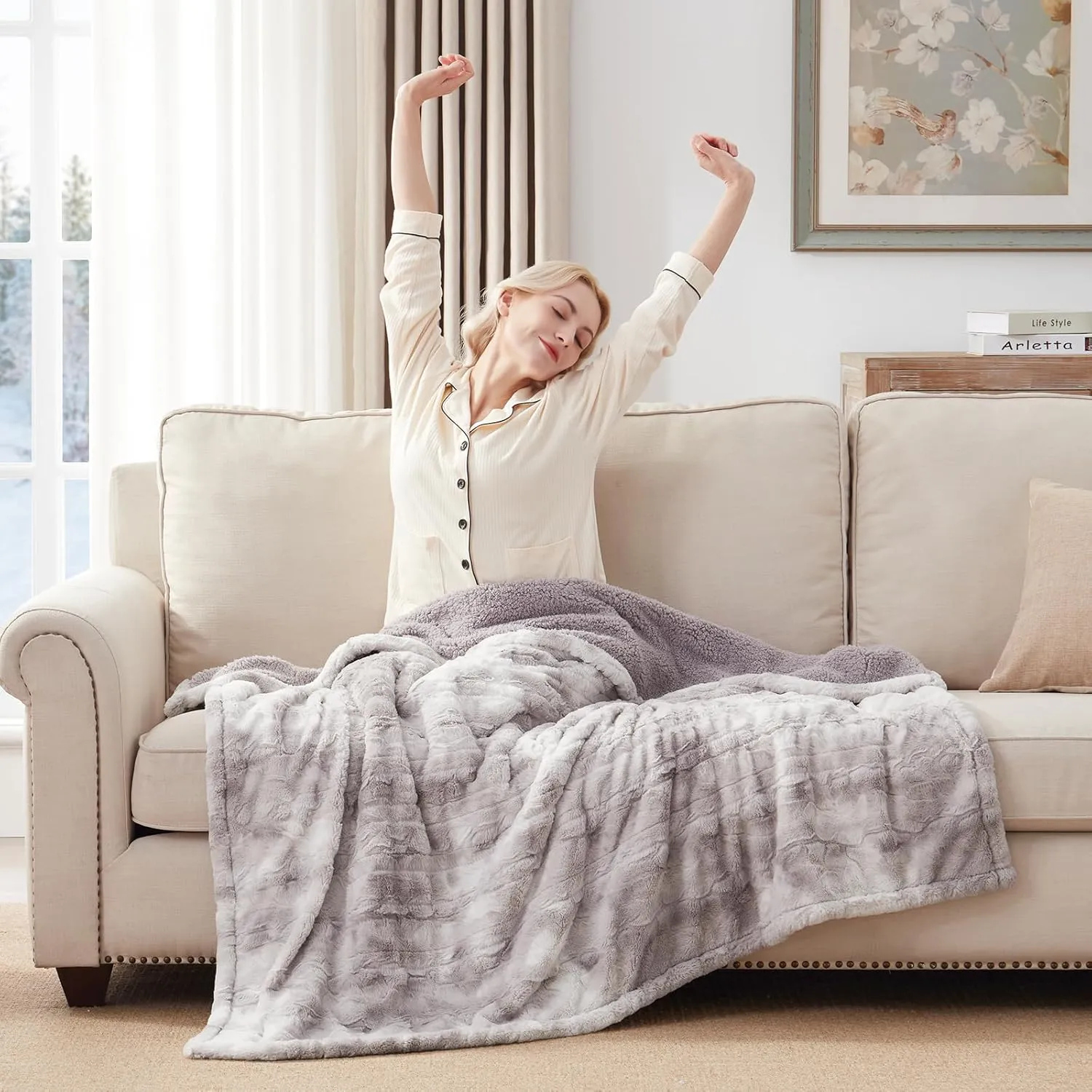 Westinghouse Electric Throw Blanket, Faux Fur Heated Blanket with 6 Heating Levels & 2-10 Hours Auto Off, Soft Cozy Sherpa Heated Blanket Washable Blanket (50" x 60" Throw Size, Light Grey)