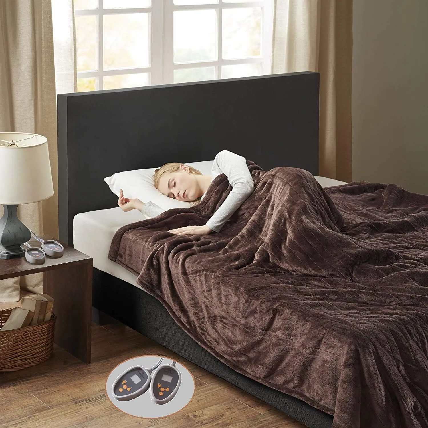 Woolrich Heated Plush to Berber Electric Blanket Throw Ultra Soft Knitted, Super Warm and Snuggly Cozy with Auto Shut Off and Multi Heat Level Setting Controllers, Twin: 62x84, Chocolate
